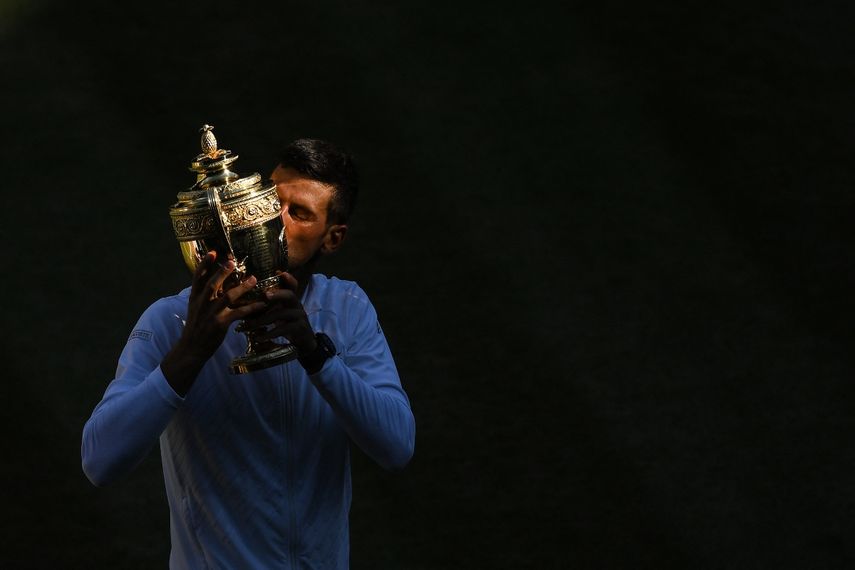 Novak Djokovic consigue su séptimo título de Wimbledon, al despachar en la final a Nick Kyrgios
