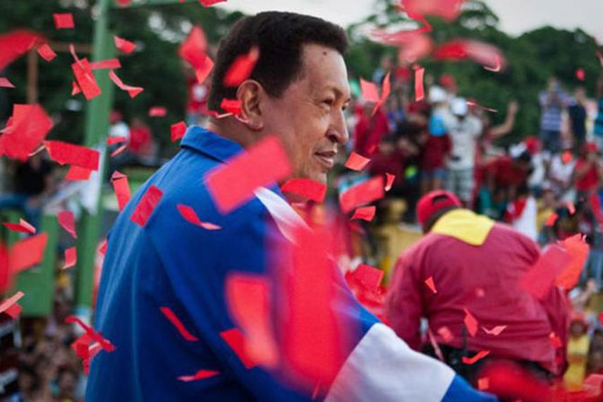 El difunto presidente Hugo Chávez en uno de sus actos públicos. (Foto EFE)