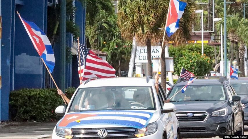 Aspecto de una caravana anticomunista realizada por el exilio cubano en octubre de 2020.