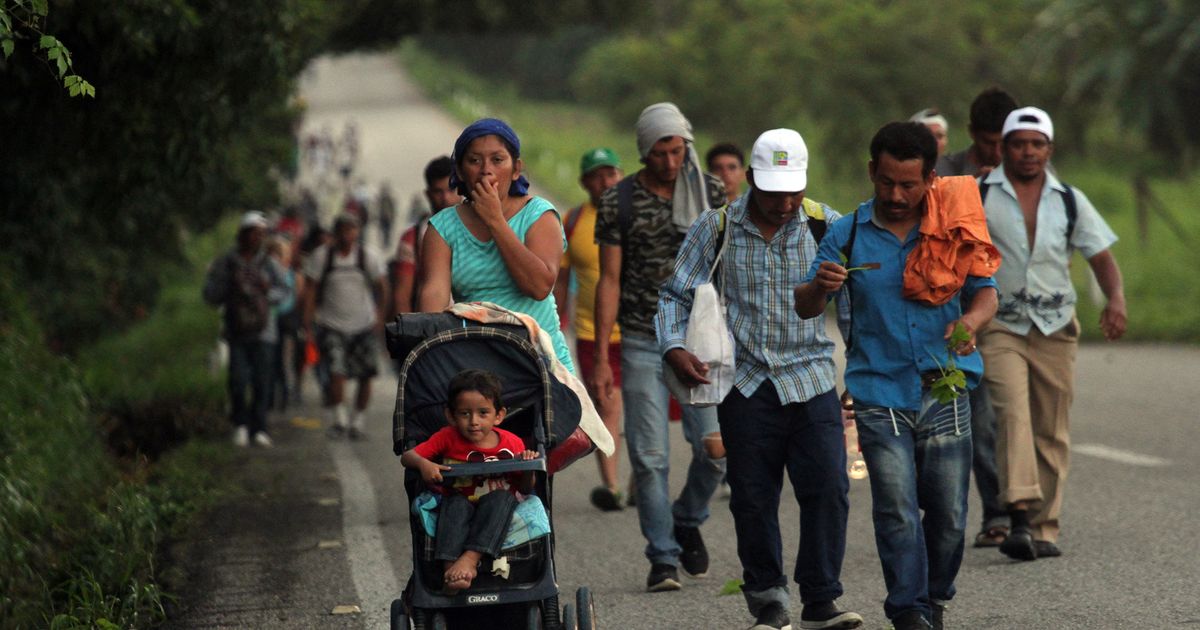 Unos 2.300 ni os de la caravana de inmigrantes necesitan ayuda