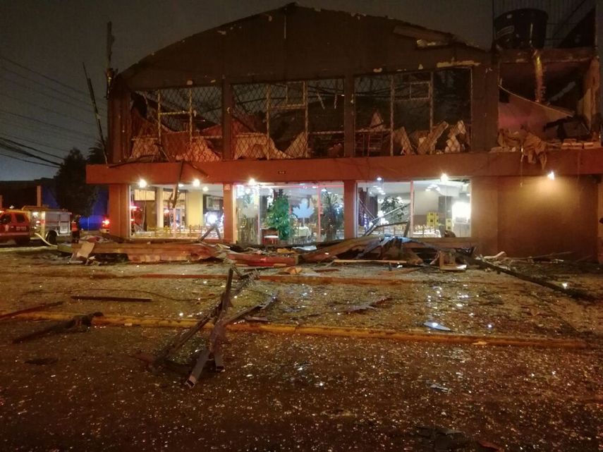 La fuerte explosión, que destrozó el restaurante, tuvo lugar a las 23.00 hora local, cuando clientes y trabajadores se encontraban cenando.