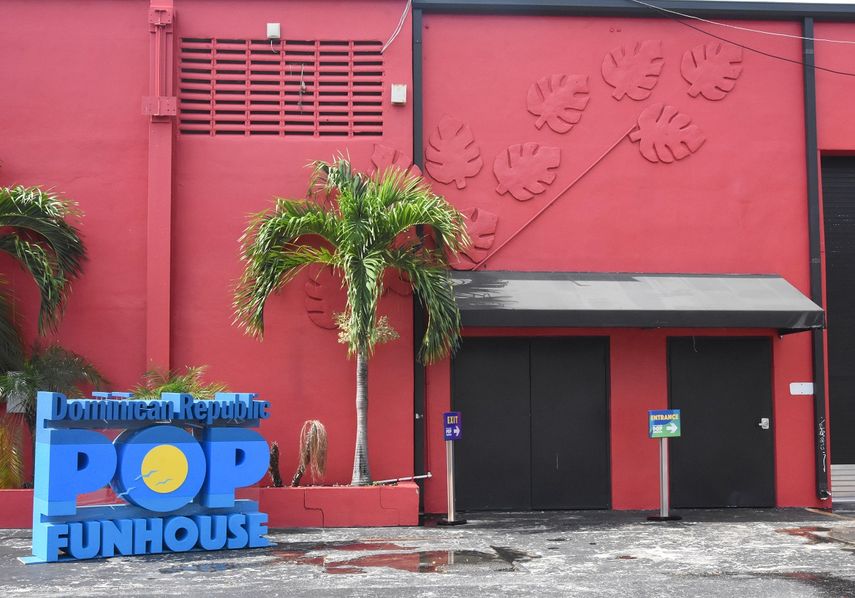 El Dominican Republic Pop Funhouse se puede visitar en Wynwood Soho Studios, 2136 NW 1st. Ave, en Miami.