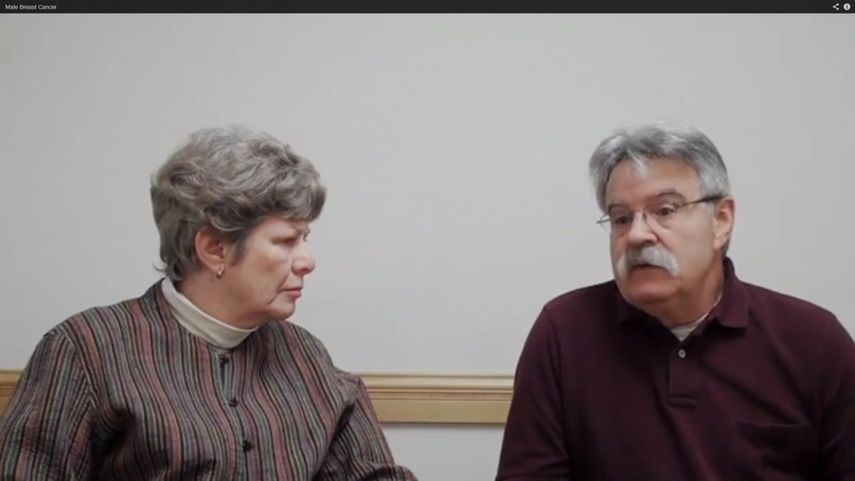 Vicent Moltisanti, sobreviviente de cáncer de mama, en una actividad para concienciar sobre la enfermedad. (YOUTUBE)