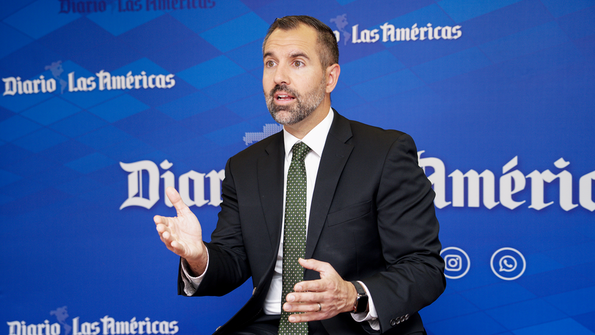 Juan Fernández-Barquín, secretario de las cortes de Miami-Dade.