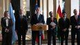 El Ministro de Relaciones Exteriores de Argentina, Pablo Quirno, da una declaración junto a (de izquierda a derecha) la Ministra de Seguridad de Argentina, Alejandra Monteoliva, el Ministro de Seguridad de Chile, Martin Arrau, el Ministro de Relaciones Exteriores de Chile, Francisco Pérez, el Ministro de Relaciones Exteriores de Bolivia, Fernando Aramayo, y el Ministro de Relaciones Exteriores de Perú, Carlos Pareja Ríos, después de la reunión Compromiso regional de Santiago contra el crimen organizado transnacional en Santiago el 28 de mayo de 2026.