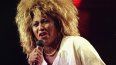 Tina Turner durante un concierto en el Madison Square Garden de Nueva York, el 1 de agosto de 1985. Broadway anunció la gira de Tina — The Tina Turner Musical
