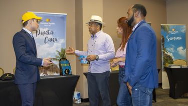 Javier Hermana, Félix Taveras, Ilsa Gómez y José Rosario en la 1era Feria Tour República Dominicana, un destino seguro y confiable para visitar e invertir.&nbsp;