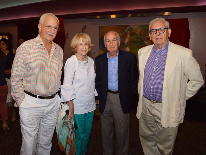 José Calleja, Lourdes y Eduardo Bazán y Juan Canals.