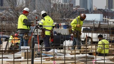 Empleados de la industria de la construcción en Estados Unidos.