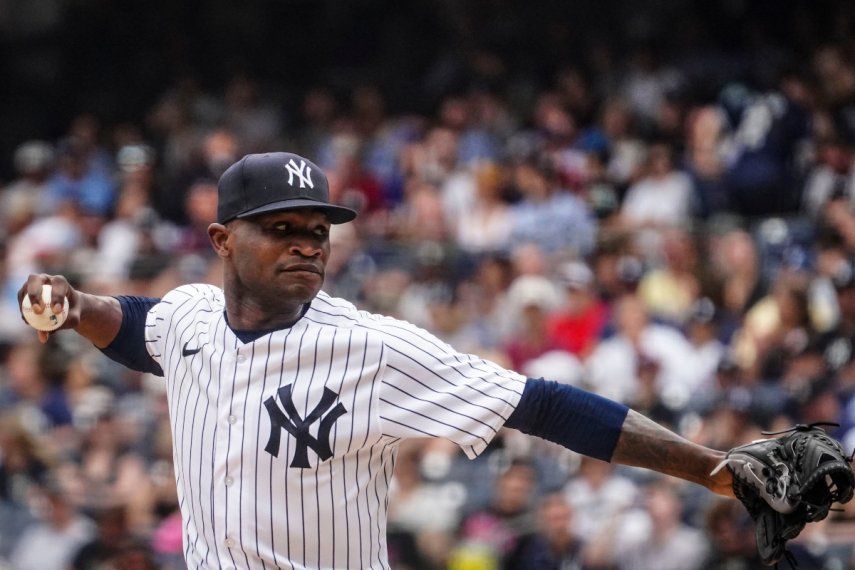El lanzador dominicano Domingo Germán, de los Yanquis de Nueva York, lanza durante el juego del domingo 9 de julio de 2023, ante los Cachorros de Chicago&nbsp;