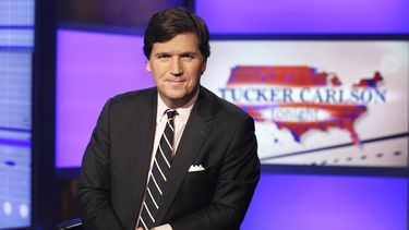 &nbsp;Tucker Carlson, presentador del programa Tucker Carlson Tonight posa para una foto en un estudio de Fox News Channel, el 2 de marzo de 2017, en Nueva York.&nbsp;