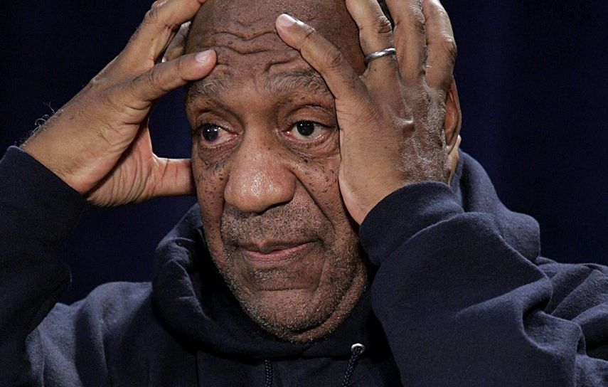 En la querella Dickinson alega que ha vuelto a convertirse en víctima de Cosby, de 77 años, pues el abogado de éste descalificó sus acusaciones como mentiras y su reputación ha sufrido por ello. El comunicado al respecto que emitió en noviembre el abog