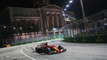 Vettel obtuvo la mejor marca al parar el reloj en&nbsp;1:39,491 minutos en el circuito callejero de Marina Bay.&nbsp;