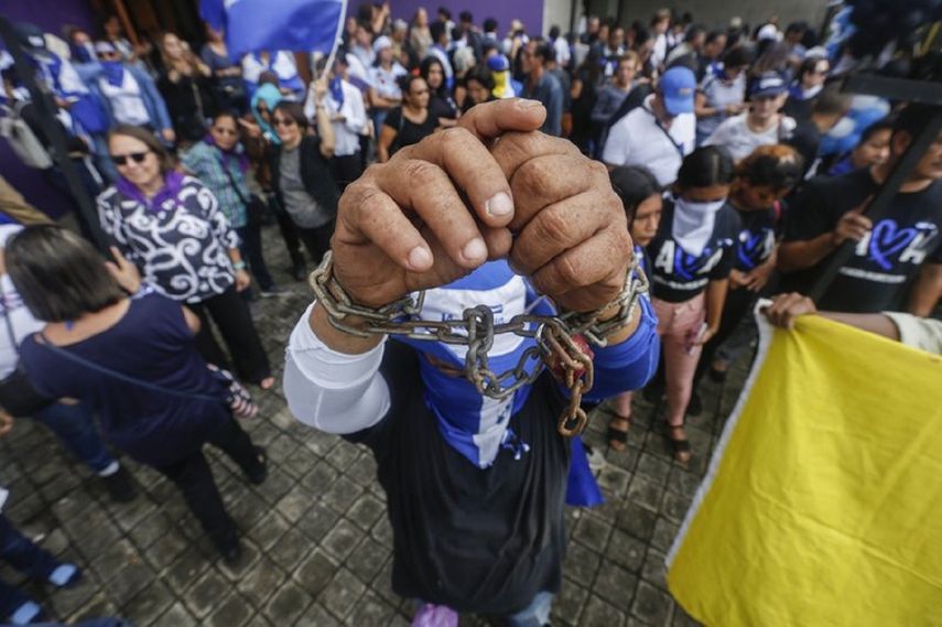 Más de 100 opositores están presos en Nicaragua, dice ONG