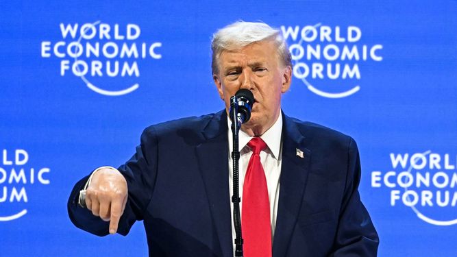 El presidente de Estados Unidos Donald J. Trump en su discurso ante un auditorio abarrotado durante el Foro Económico Mundial de Davos Suiza.