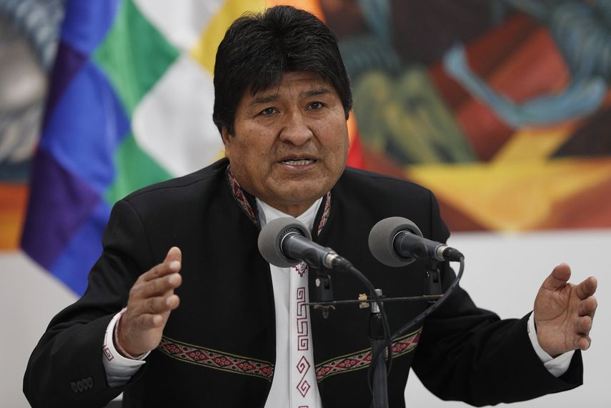 El presidente de Bolivia, Evo Morales, habla durante una conferencia de prensa en el palacio presidencial en La Paz, el miércoles 23 de octubre de 2019.