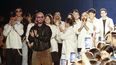 El cantante colombiano J Balvin (c) reacciona al finalizar la pasarela inaugural de Colombiamoda, en Medellín (Colombia), el 25 de julio de 2026. Con la pasarela “Artisan Gang in The City”, un desfile de la marca Vélez y el cantante colombiano J Balvin se realizó la apertura de Colombiamoda 2026.