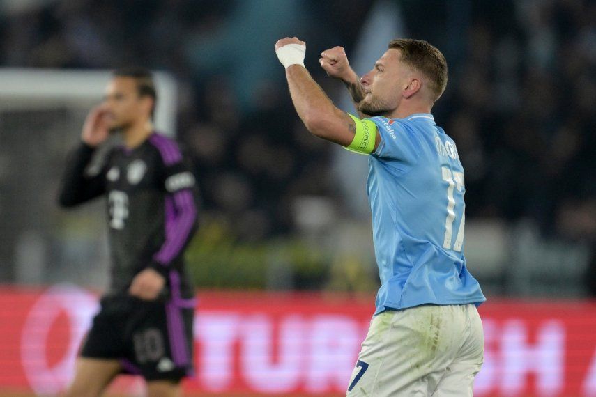 Ciro Immobile celebra tras anotar el gol de Lazio en la victoria 1-0 ante Bayern Múnich en los octavos de final de la Liga de Campeones, el miércoles 14 de febrero de 2024, en Roma.