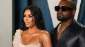 En esta foto de archivo, la estrella de reality show, Kim Kardashian y su esposo, el rapero estadounidense Kanye West, asisten a la fiesta de los Oscar 2020 Vanity Fair después de los 92.os Oscar en el Centro Wallis Annenberg para las artes escénicas en Beverly Hills el 9 de febrero de 2020. En esta foto de archivo, la estrella de reality show, Kim Kardashian y su esposo, el rapero estadounidense Kanye West, asisten a la fiesta de los Oscar 2020 Vanity Fair después de los 92.os Oscar en el Centro Wallis Annenberg para las artes escénicas en Beverly Hills el 9 de febrero de 2020.