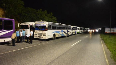Una hilera de buses fue detenida en el estado Yaracuy, a 274 Km de la ciudad capital