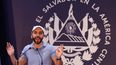 El presidente de El Salvador, Nayib Bukele, que aspira a la reelección, en conferencia de prensa después de votar en las elecciones generales, en San Salvador, El Salvador, el domingo 4 de febrero de 2024.&nbsp;