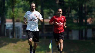 Tras su presentación el argentino saltó al campo para comenzar su pretemporada con el cuadro rossonero.