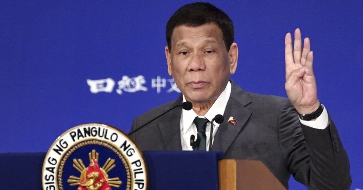 Llega a Países Bajos el avión con expresidente de Filipinas acusado de crímenes de lesa humanidad