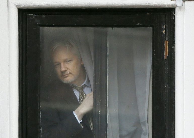 EEUU puede intentar extradición de Julian Assange