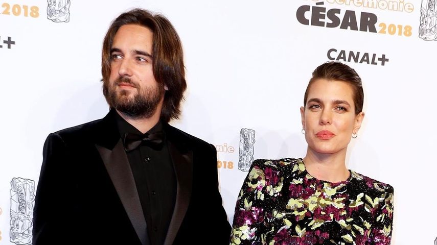 La revista Hola había anticipado que la boda civil entre&nbsp;Carlota&nbsp;(32 años) y Dimitri no iba a ser la única ceremonia del día, ya que los dos padres de Balthazar Rassam, nacido el pasado 23 de octubre, iban a aprovechar también para bautizarlo.