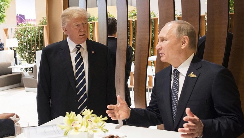 &nbsp;El presidente ruso, Vladímir&nbsp;Putin, conversa con el presidente estadounidense, Donald J.&nbsp;Trump durante una reunión bilateral en el ámbito de la cumbre de líderes de estado y gobierno del G20.