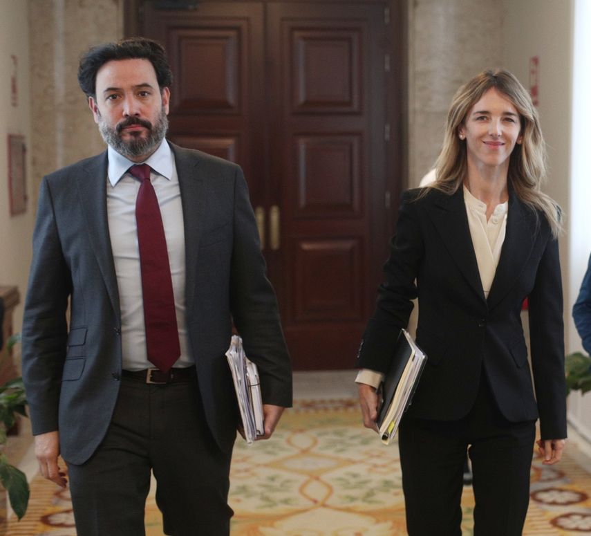 La portavoz del Partido Popular en el Congreso, Cayetana Álvarez de Toledo y el secretario general del Grupo Popular, Guillermo Mariscal, a su llegada a la Junta de Portavoces en el Congreso de los Diputados,/ Madrid (España), a 28 de enero de 2020. 