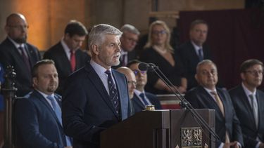 El recién elegido presidente checo, Petr Pavel, pronuncia un discurso durante su ceremonia de toma de posesión el 9 de marzo de 2023 en Praga, República Checa. &nbsp;