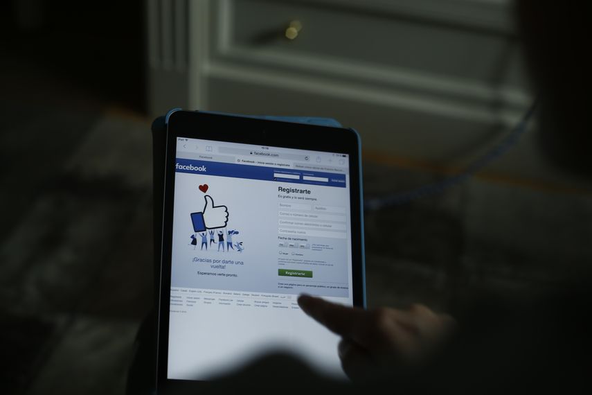 Según un estudio, Facebook está entre las páginas que rastrean la actividad de sus usuarios.