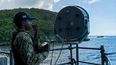 La imagen muestra un LRAD en pruebas en Guam.