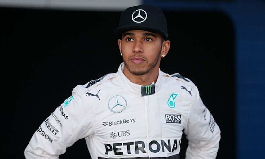 Hamilton en la primera tanda marcó un tiempo de 1:14.755 con ruedas superblandas. (ARCHIVO)