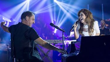 Yo creo que las cosas se pueden hacer de otras maneras si te parece que los precios están altos, dijo el compositor y cantante venezolano. (AP)