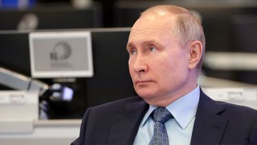 putin inaugura planta de tratamiento de gas cerca de china