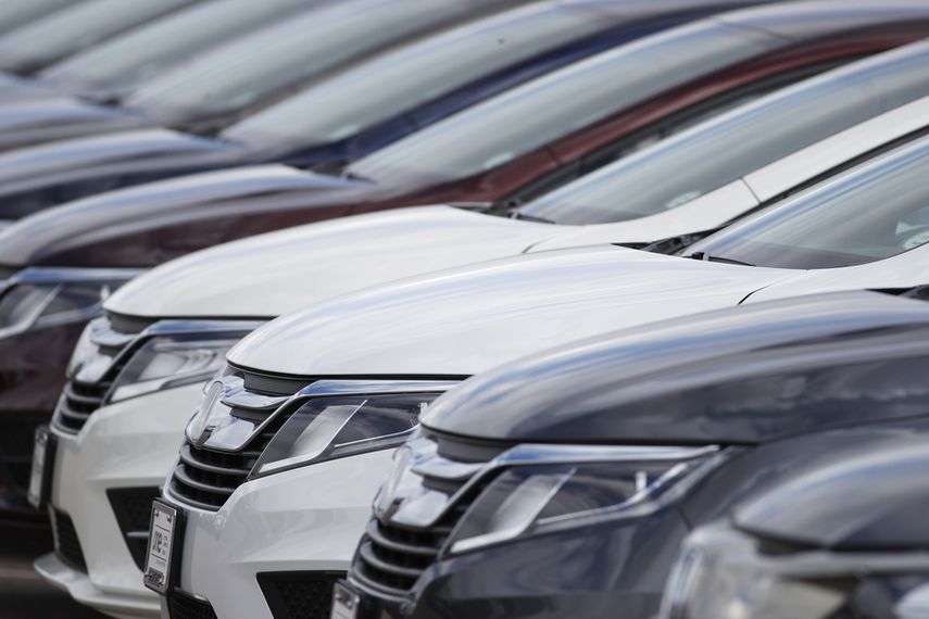 Una fila de minivans Odyssey 2020 a la venta en un concesionario de Honda en Highlands Ranch, Colorado