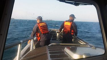 Vista de una embarcación de la Armada Nacional patruyando aguas del Caribe colombiano.