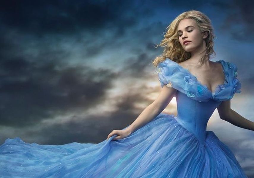 Detalle del cartel de la película Cinderella. (WALT DISNEY STUDIOS) 