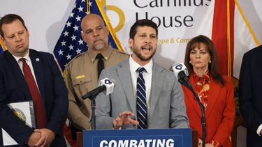 James Uthmeier, fiscal general de Florida, contra el tráfico humano