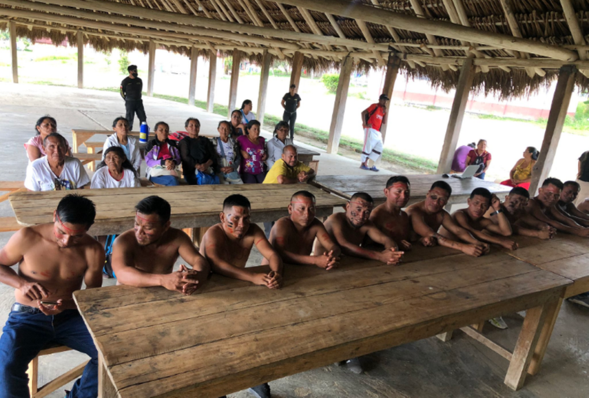 Primer juicio indígena en el sector VI Akurimö, donde fueron escuchados y sancionados de acuerdo a los usos y costumbres del pueblo #pemon los miembros de #Kumarakapay quienes se les acusa de presuntamente estar incursos en los hechos del22/12/19.&nbsp;
