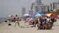 Varias personas en la playa Hollywood de Florida, el 2 de julio de 2020.&nbsp;