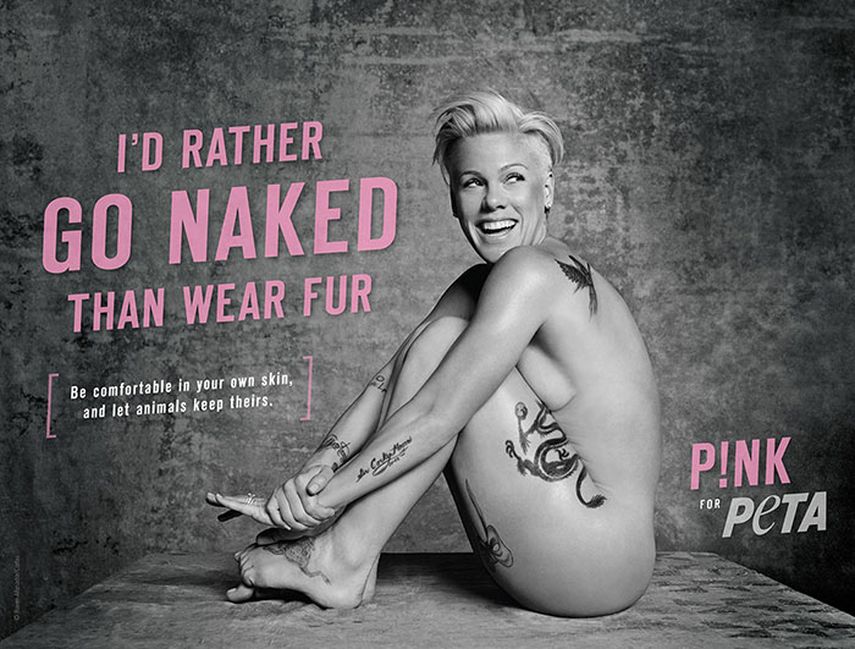 Prefiero ir desnuda a usar pieles, reza la campaña de PETA, asociación que protege a los animales. (RUVEN AFANADOR)