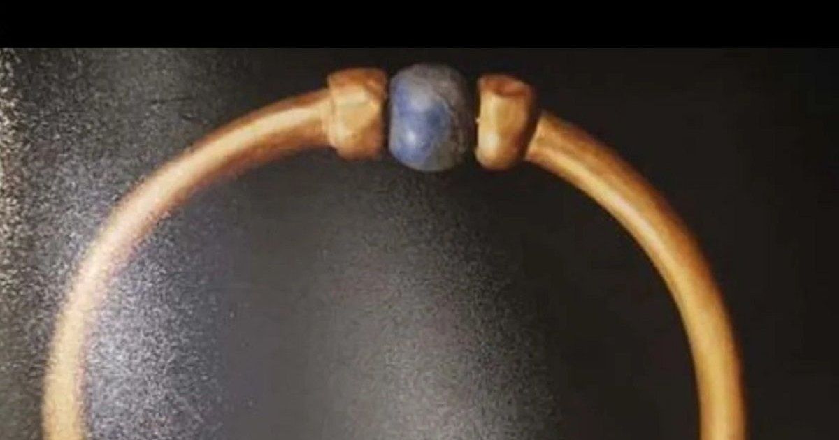 Egipto: detienen a cuatro personas señaladas de robar un brazalete de oro de hace 3.000 años