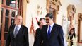 El canciller ruso Serguéi Lavrov junto a Nicolás Maduro el 07FEB20 en Caracas.&nbsp;