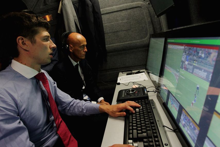 Si los resultados son positivo, la FIFA podría implementar a los Árbitros Asistentes de Vídeo&nbsp;de forma definitiva en partidos oficiales.