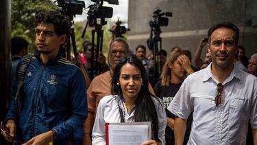 Una comisión del frente, encabezada por la diputada Delsa Solórzano, entregó a la representación del organismo internacional un documento en el que le solicita que no convaliden el fraude electoral de mayo.