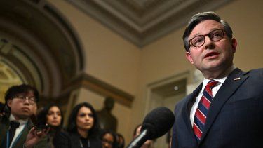 El presidente de la Cámara de Representantes Mike Johnson durante una conferencia de prensa en el Capitolio.