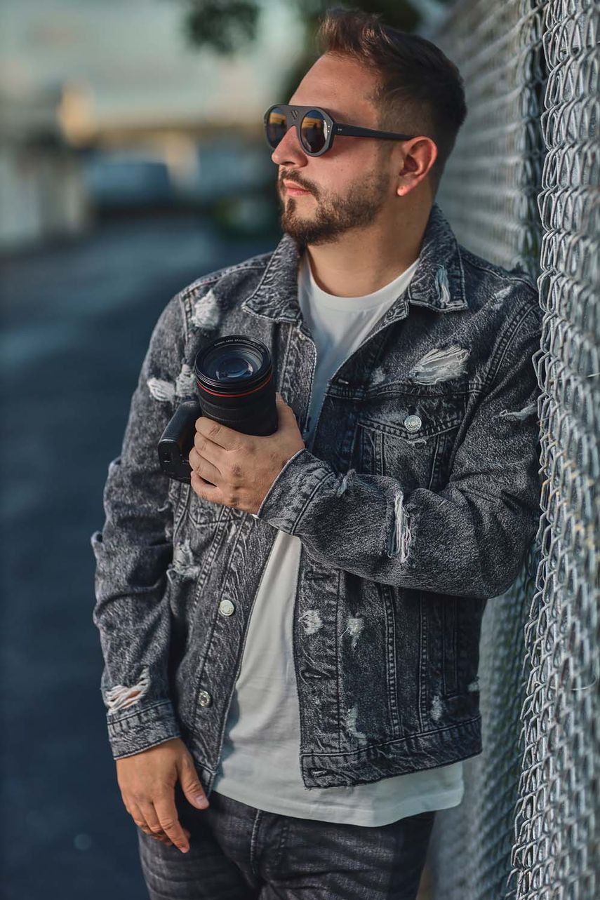 En su amplia ha trabajado con artistas: Chyno Miranda, Nacho, Aran One, las actrices Georgina Palacios, Rosmeri Marval y Kimberly Dos Ramos, los influencers Marko y Katie Angel, además de Benavides.&nbsp;